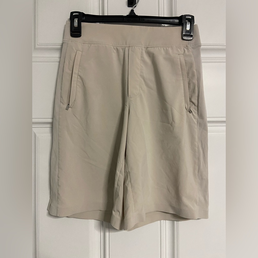 P4- Athleta Cream Brooklyn Bermuda Shorts